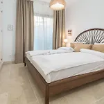 Benatalaya * Estepona