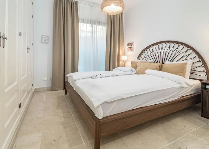 Benatalaya * Estepona